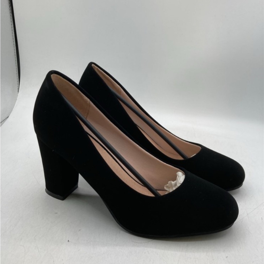 Olivia K Black Pumps, Size 9